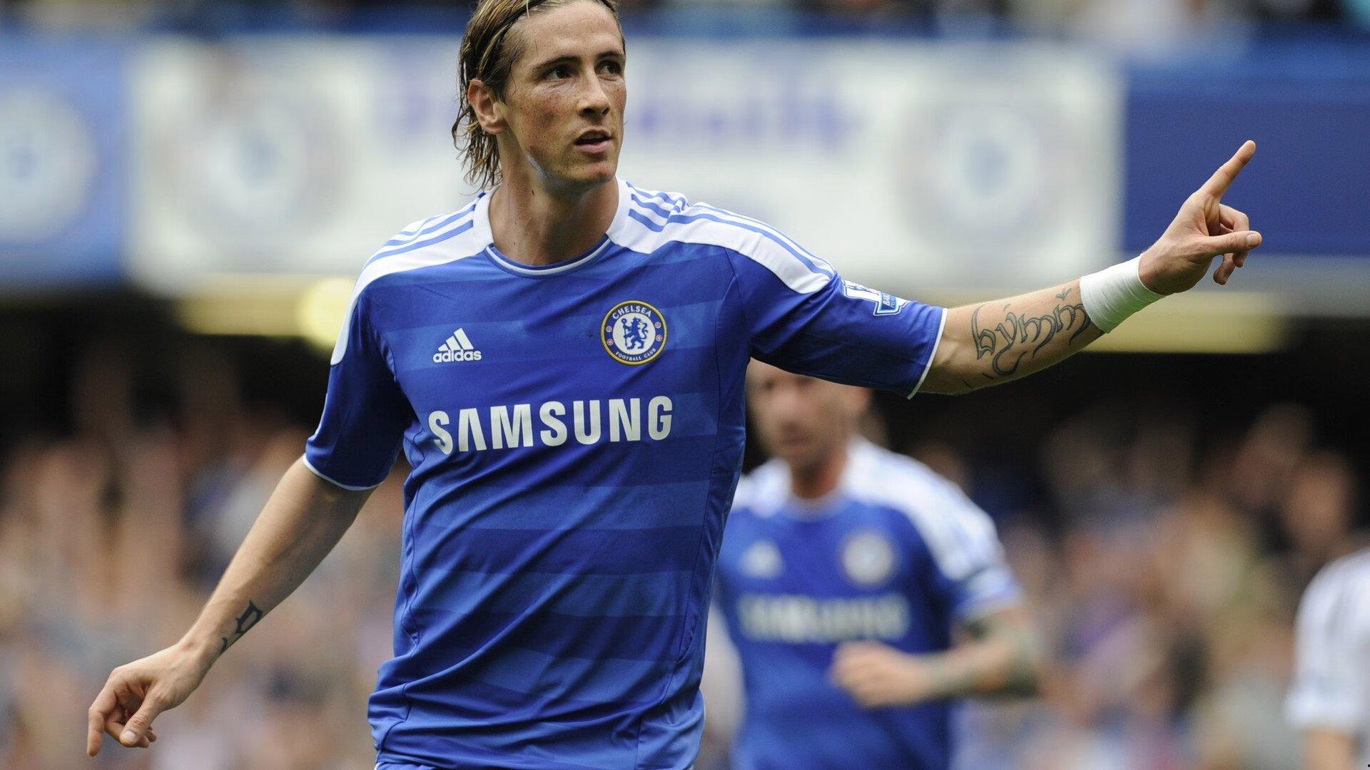 凯恩评选生涯最佳进球，中圈吊射达姆施塔特与奥格斯堡凌空斩当选