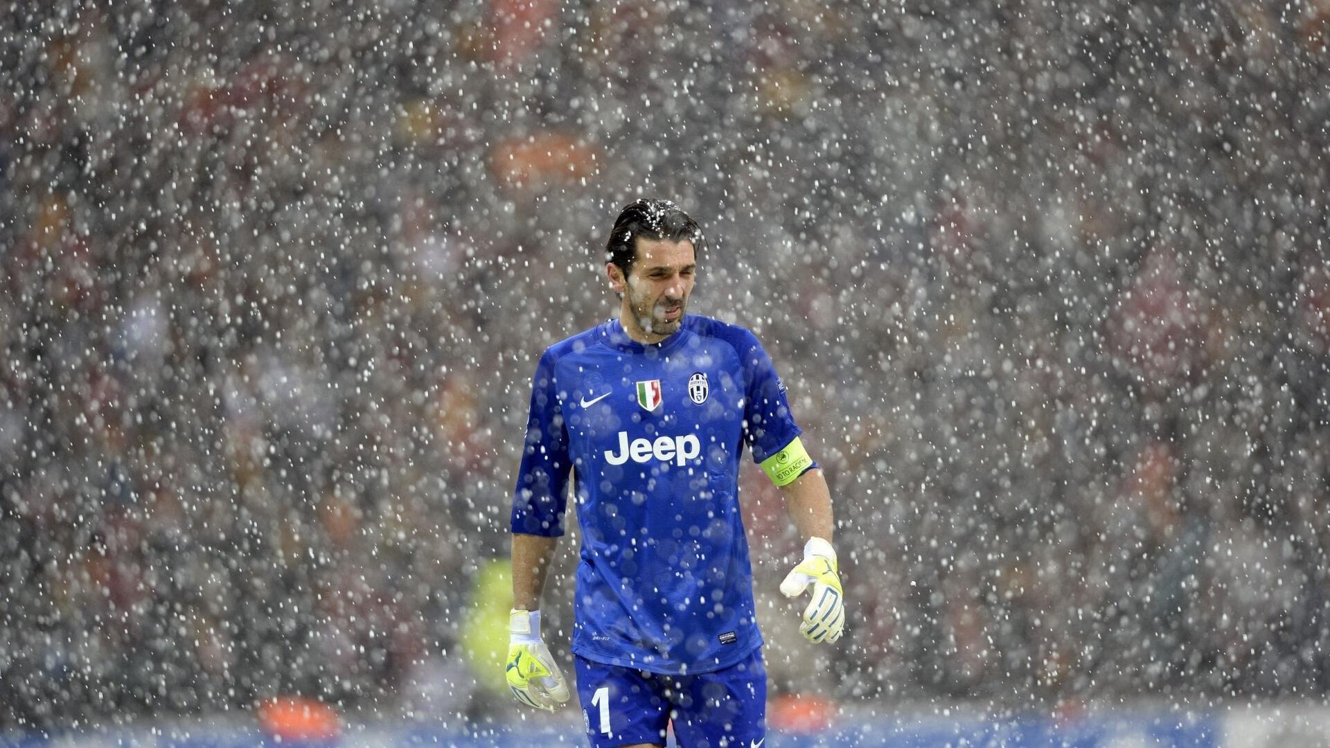 国足再度牵手前南教头 新帅面临双重挑战与机遇